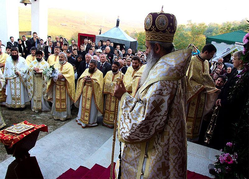 La sfințirea bisericii "Sfântul Ilie"