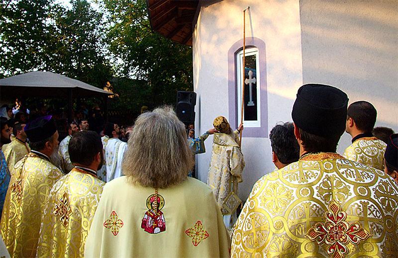 La sfințirea bisericii "Sfântul Ilie"